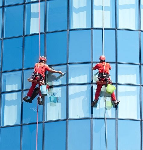 Мытье фасадов промальпинистами в Ставрополе